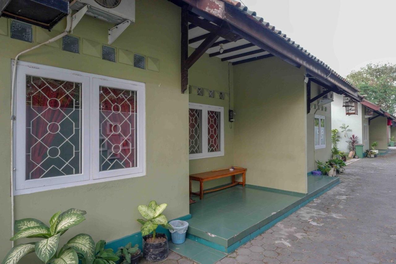 Hotel Reddoorz Near Institut Pertanian Yogyakarta à Maguwo Extérieur photo